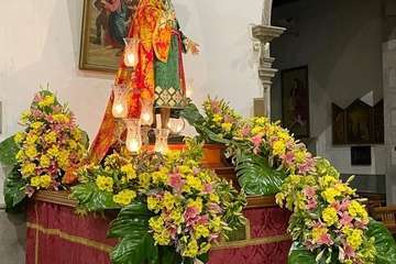 Preparación de los pasos de la Semana Santa de San Juan/Francisco Javier Santana.
